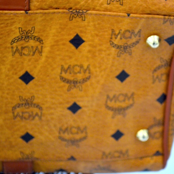 MCM Visetos Congnac Boston Bag Golf Collection Large - Picture 13 of 16